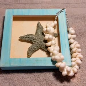 Shell necklace
